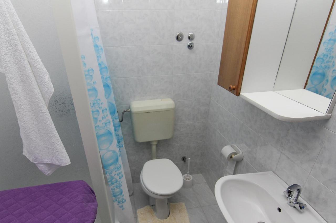 Family Friendly Apartments With A Swimming Pool Baska Voda, Makarska - 12442 Dış mekan fotoğraf