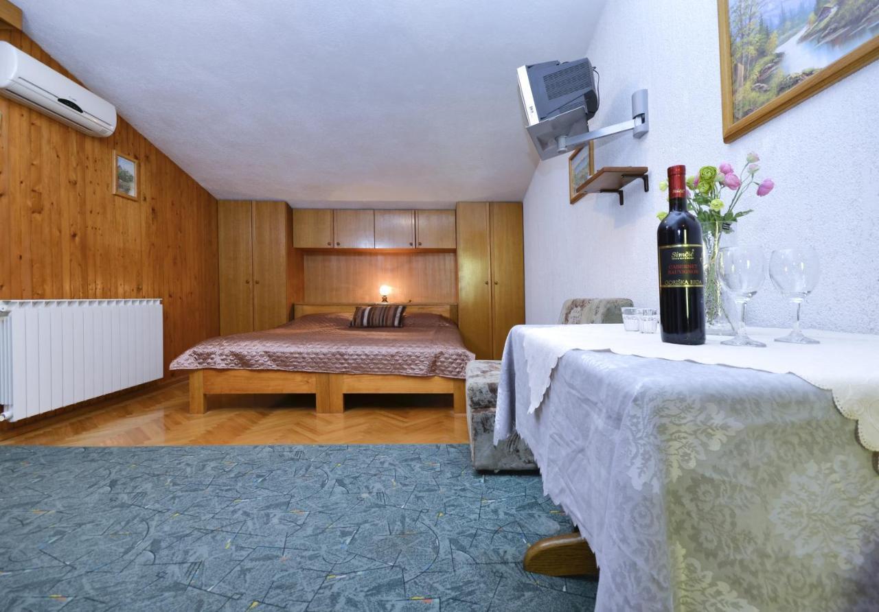Family Friendly Apartments With A Swimming Pool Baska Voda, Makarska - 12442 Dış mekan fotoğraf