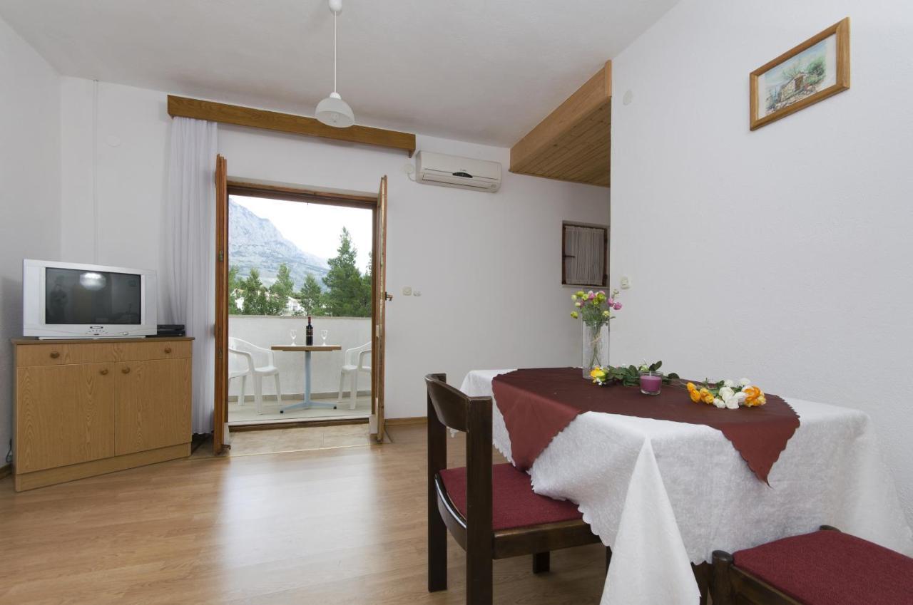 Family Friendly Apartments With A Swimming Pool Baska Voda, Makarska - 12442 Dış mekan fotoğraf