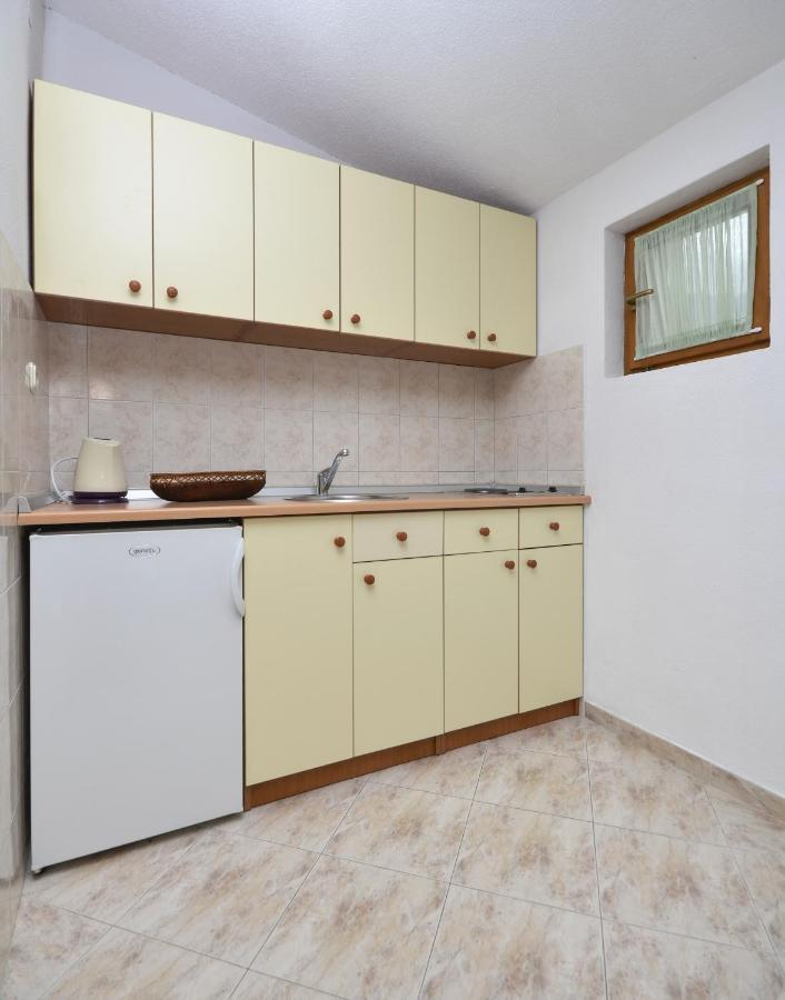 Family Friendly Apartments With A Swimming Pool Baska Voda, Makarska - 12442 Dış mekan fotoğraf