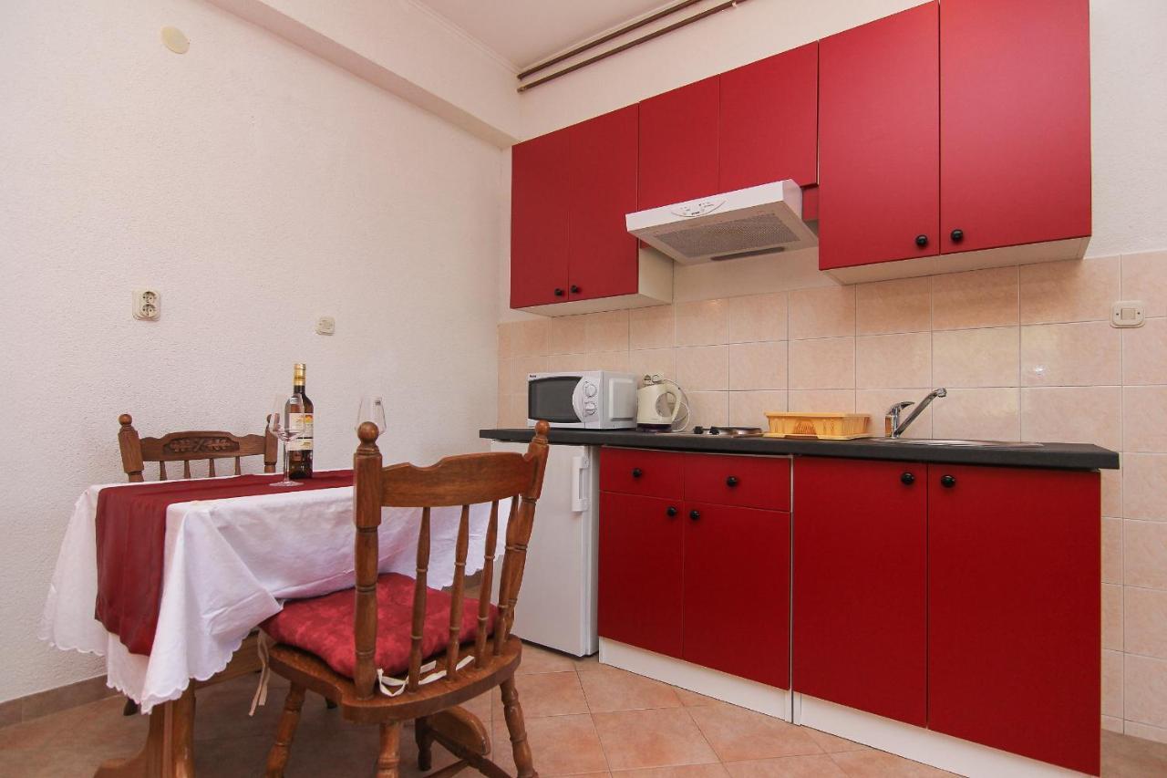 Family Friendly Apartments With A Swimming Pool Baska Voda, Makarska - 12442 Dış mekan fotoğraf