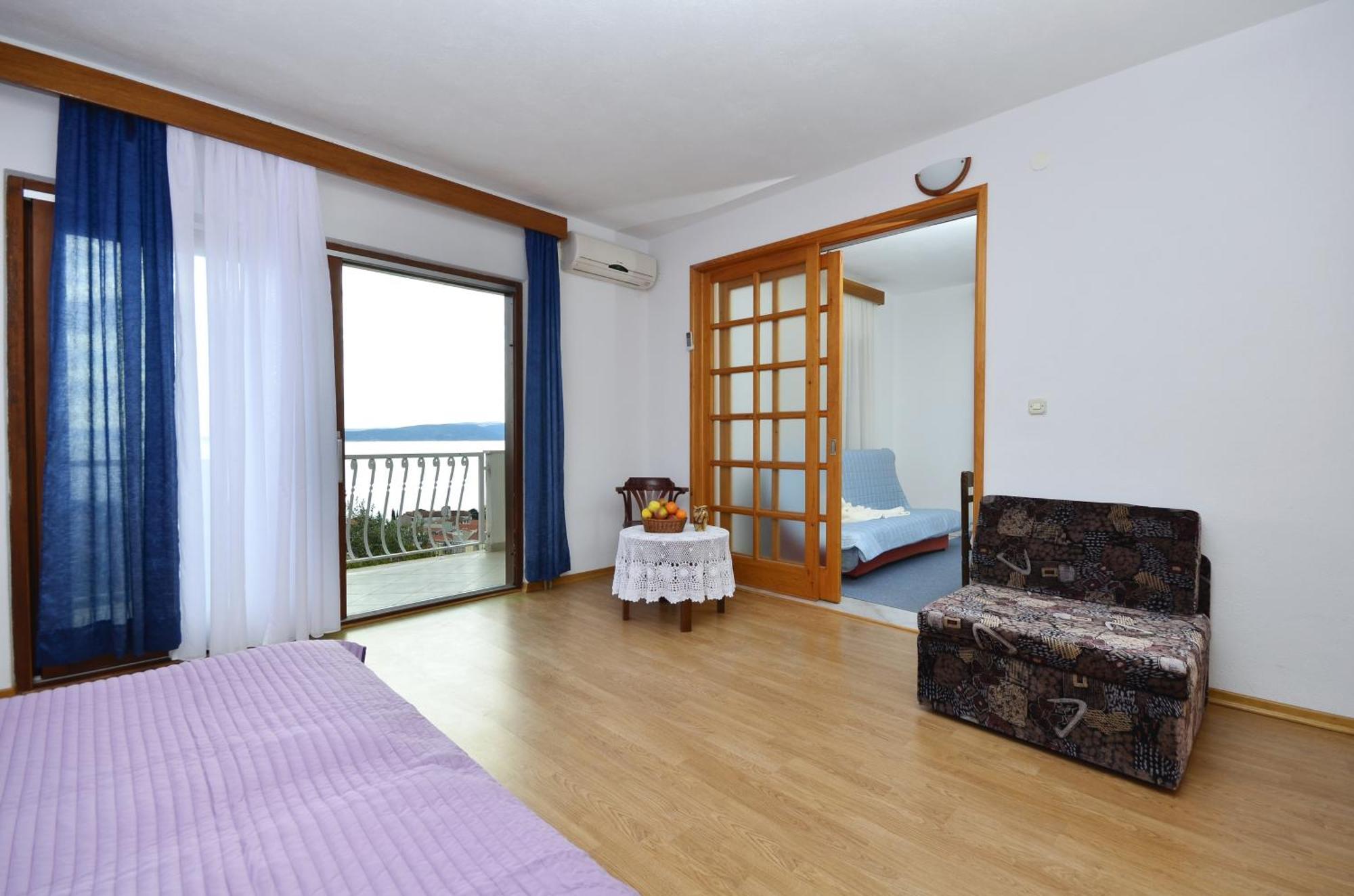 Family Friendly Apartments With A Swimming Pool Baska Voda, Makarska - 12442 Oda fotoğraf
